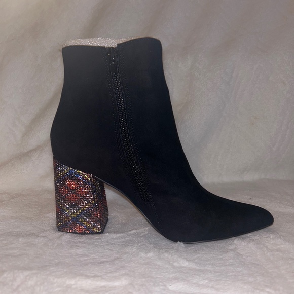 Betsey Johnson Kassie Booties - Picture 5 of 6